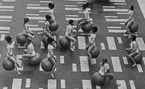 [Image: bouncing-balls.jpg?w=300&amp;h=183]